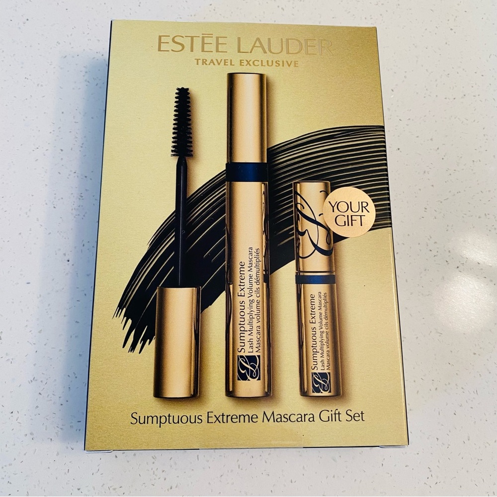 NWOT Estée Lauder- Sumptuous Extreme Mascara Gift Set